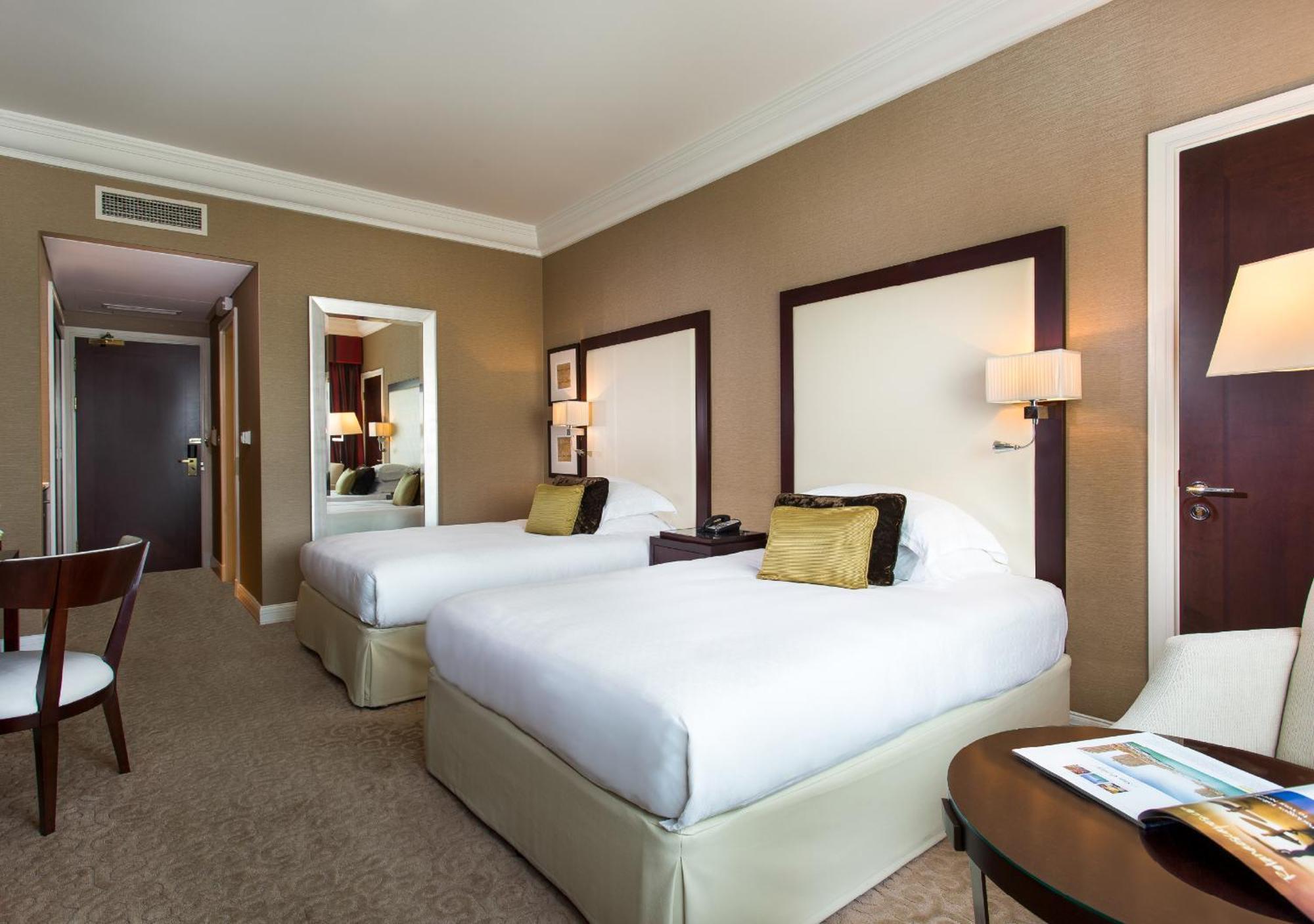 Moevenpick Grand Al Bustan Hotel Dubai Exterior photo